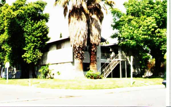 9445 Pradera Ave in Montclair, CA - Building Photo