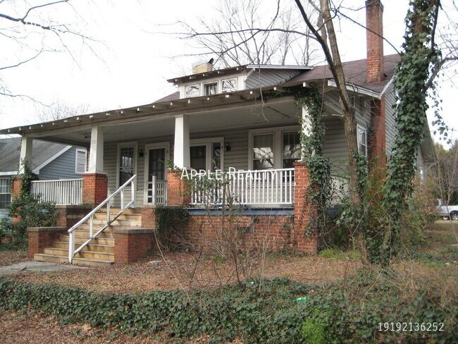 100 W Club Blvd in Durham, NC - Building Photo - Building Photo