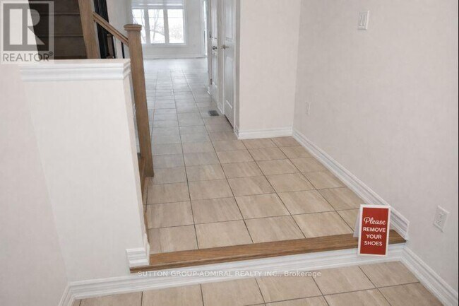 2135 Speare Ct in Innisfil, ON - Building Photo - Building Photo