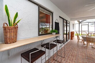 908 SE 33rd St in Cape Coral, FL - Building Photo - Building Photo