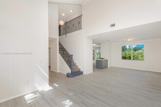 315 W Cypress Cove Cir in Davie, FL - Building Photo - Building Photo