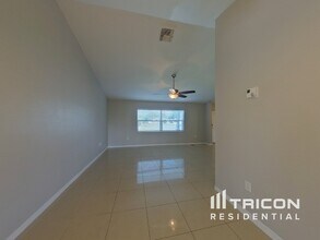 524 Elmwood Ct in Kissimmee, FL - Building Photo - Building Photo
