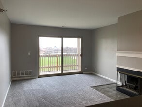 208 Glengarry Dr in Bloomingdale, IL - Building Photo - Building Photo