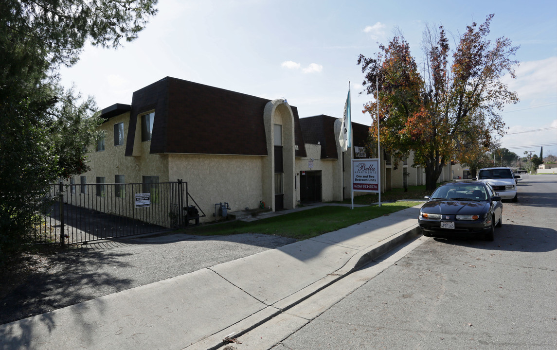 Bell Apartments in San Bernardino, CA - Building Photo