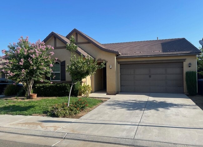 3015 Roberts Ave in Clovis, CA - Building Photo - Building Photo