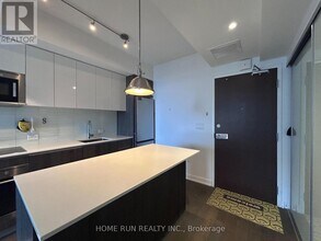 199 Slater St. in Ottawa, ON - Building Photo - Building Photo