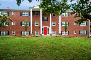 Society Hill at Lehigh Park Apartments