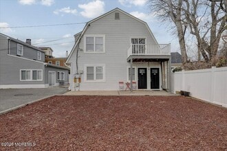 21 Washington St in Red Bank, NJ - Building Photo - Building Photo