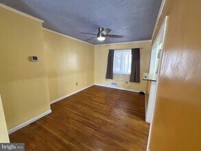 7908 Wallace Rd, Unit 42CD-42CD-2D in Dundalk, MD - Foto de edificio - Building Photo