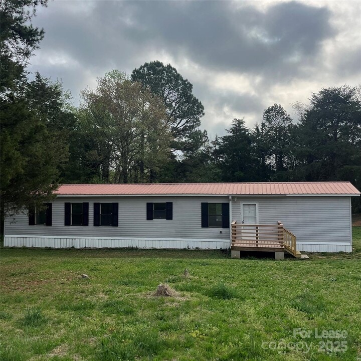 124 Saylor Ln in Stony Point, NC - Building Photo