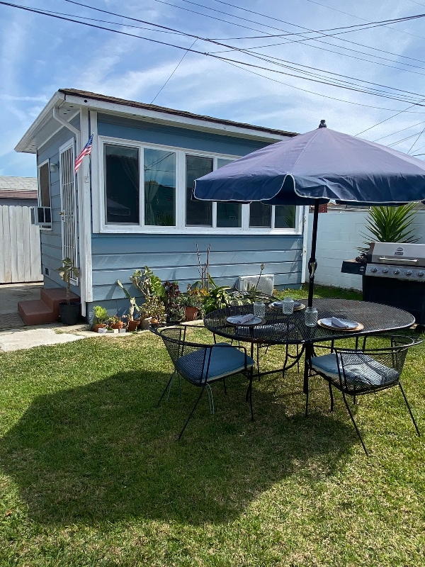 property at 8735 1/2 Harvard Blvd