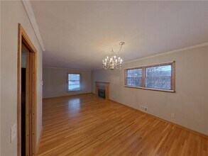 13408 Colfax Ave S in Burnsville, MN - Building Photo - Building Photo