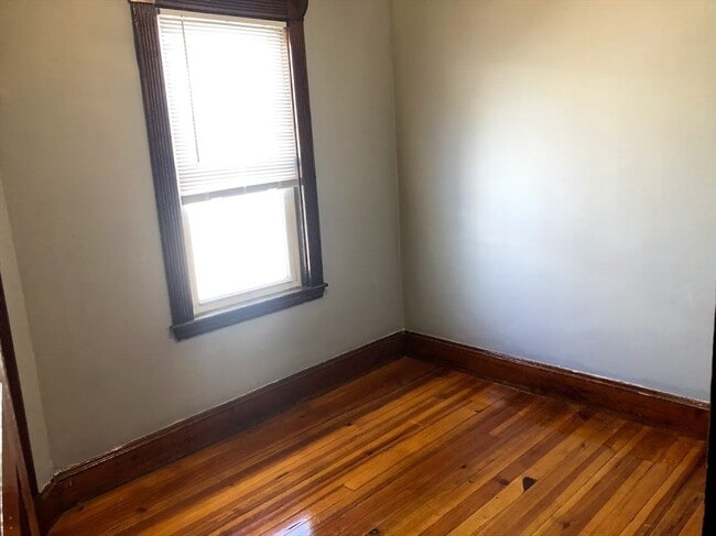 28 Litchfield St in Boston, MA - Foto de edificio - Building Photo