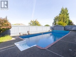 7871 Morley St in Burnaby, BC - Building Photo - Building Photo