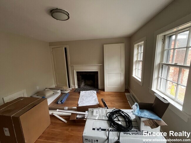 40 Gibson St, Unit 2 in Cambridge, MA - Building Photo - Building Photo