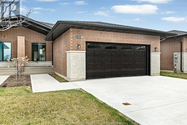 property at 658 LilyMac Blvd