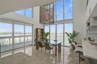 7930 East Dr in North Bay Village, FL - Building Photo - Building Photo