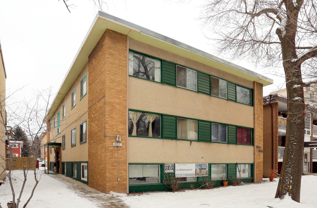10219 114th St NW in Edmonton, AB - Building Photo