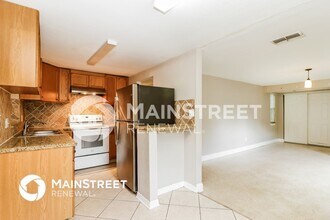 2326 E 111th Ave in Tampa, FL - Building Photo - Building Photo