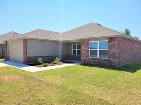 21242 Winding Brook in Harrah, OK - Building Photo