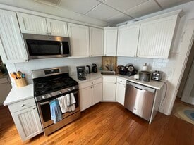 65 Cedar St, Unit 3R in Somerville, MA - Building Photo