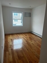 7225 Hillmeyer Ave in Queens, NY - Building Photo - Building Photo