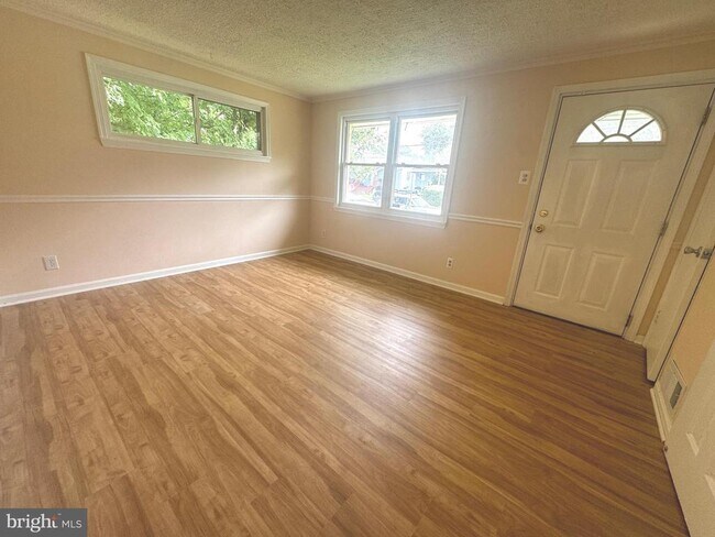 350 Howard Ave in Rockville, MD - Building Photo - Building Photo