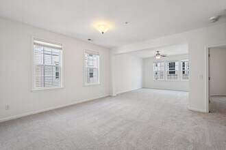 24682 Lynette Springs Ter in Aldie, VA - Building Photo - Building Photo