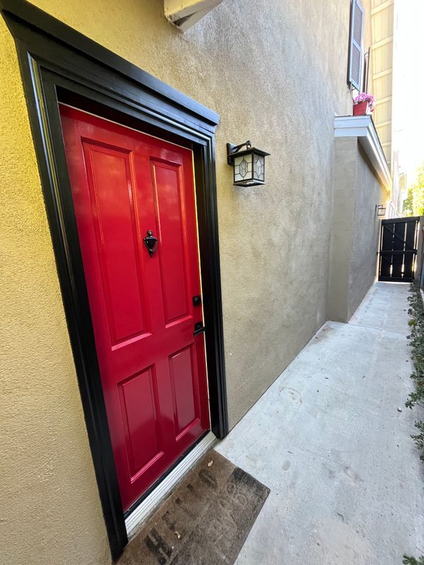 515 Fullerton Ave in Newport Beach, CA - Foto de edificio - Building Photo