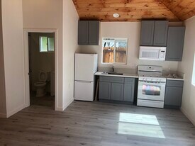 4857 Haskell Ave in Encino, CA - Building Photo