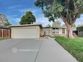 7758 Jamieson Ave in Los Angeles, CA - Building Photo