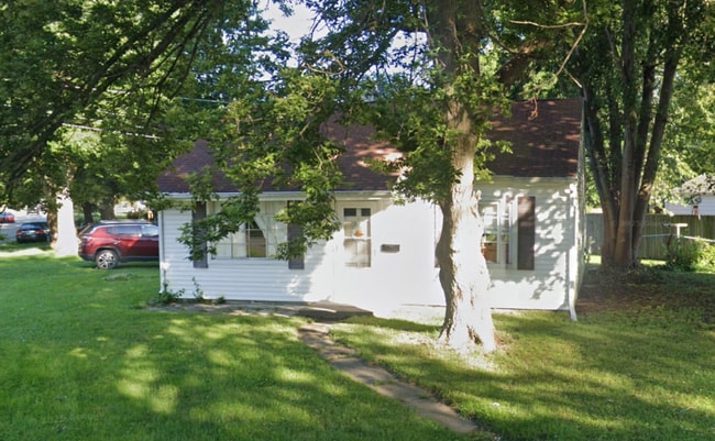 property at 1221 N Korby St