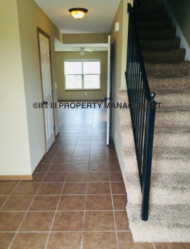 405 S Darrowby Dr in Raymore, MO - Building Photo - Building Photo