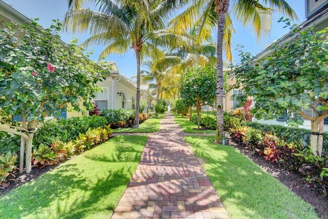 2225 S Ocean Blvd in Delray Beach, FL - Building Photo - Building Photo