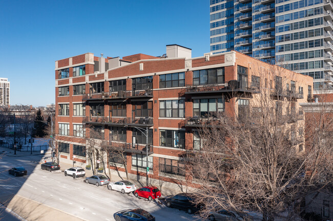 East Side Lofts in Chicago, IL - Building Photo - Building Photo