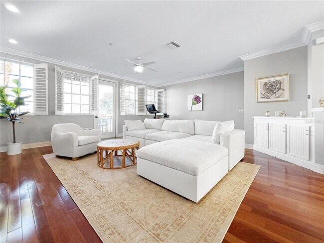 1468 Harbour Walk Rd in Tampa, FL - Building Photo - Building Photo