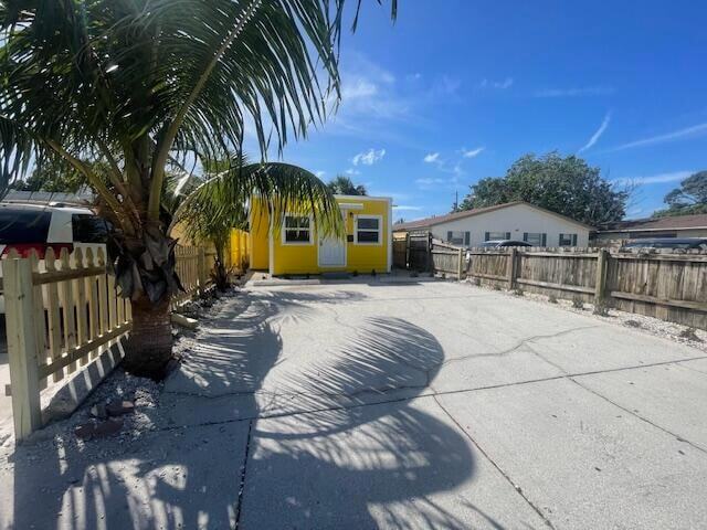 property at 413 N E St