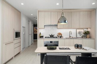 310 N Halsted St, Unit 2111 in Chicago, IL - Building Photo