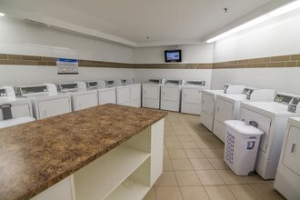Poplar Grove in Toronto, ON - Building Photo - Interior Photo