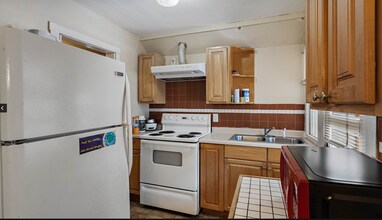 2508 Beach Blvd S, Unit A in Gulfport, FL - Foto de edificio - Building Photo