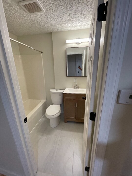 69 Tremont St in Taunton, MA - Building Photo