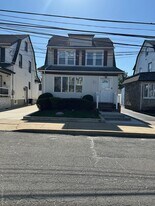 7 Starks Pl in Lynbrook, NY - Building Photo