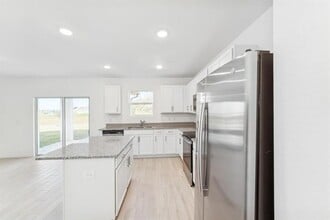 5085 Armina Pl in Fort Pierce, FL - Foto de edificio - Building Photo