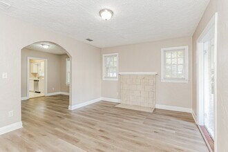 6514 N Pearl St in Jacksonville, FL - Foto de edificio - Building Photo