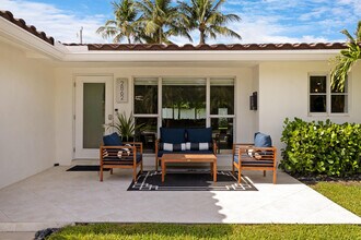 2862 NE 35th Ct in Lighthouse Point, FL - Building Photo - Building Photo