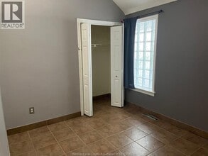 16 Main St W in Kingsville, ON - Building Photo - Building Photo