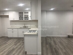 1327 W Parade St in Long Beach, CA - Building Photo - Building Photo