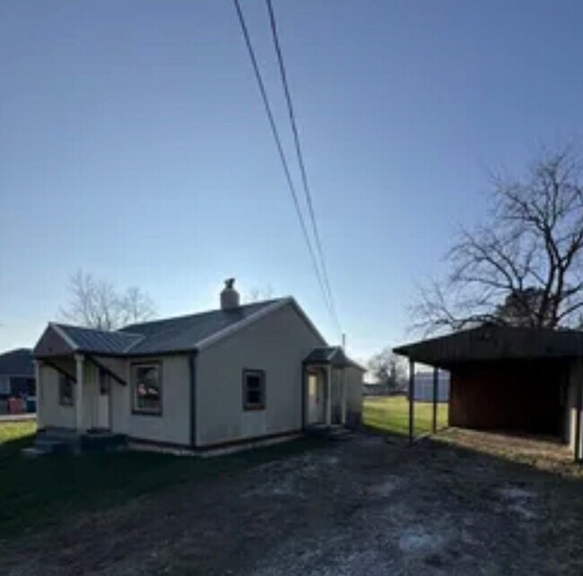 203 S Division St in Seymour, MO - Building Photo - Building Photo