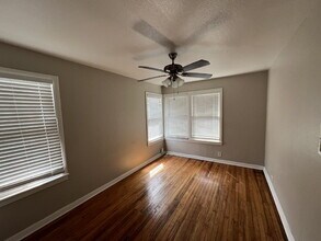 103 Thomas Jefferson Dr in San Antonio, TX - Building Photo - Building Photo