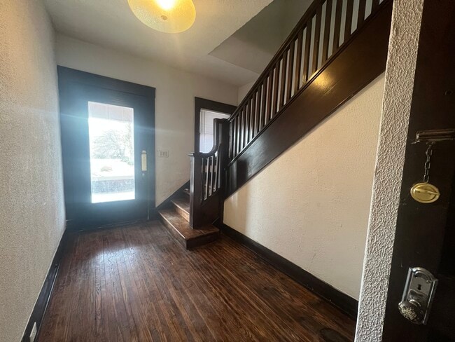 417 W Columbia Ter, Unit #2